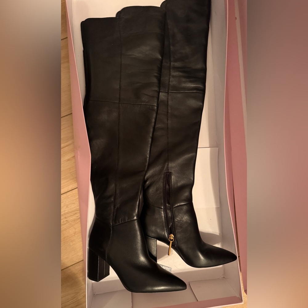 Louise et Cie over the knee boots. Brand new. Very sexy. Genuine leather